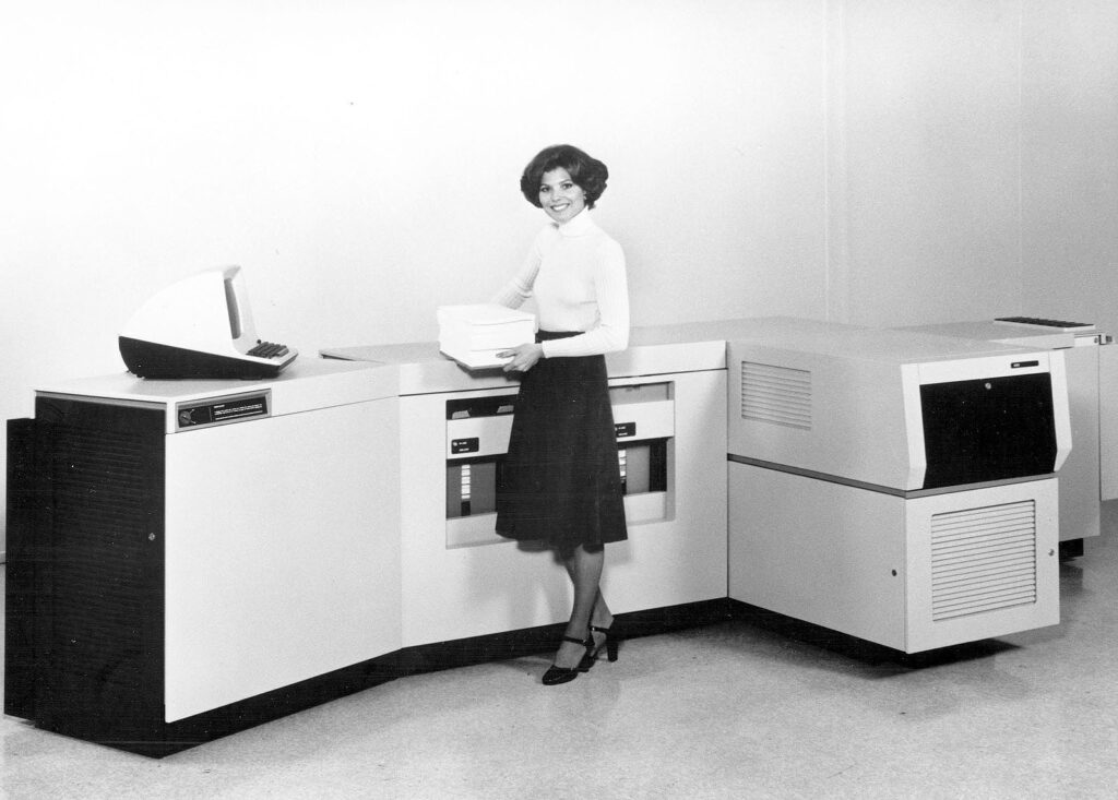 První komerční laserová tiskárna Xerox 9700